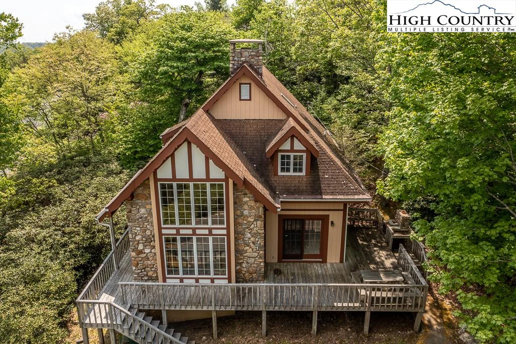Image number 14 for the current listing