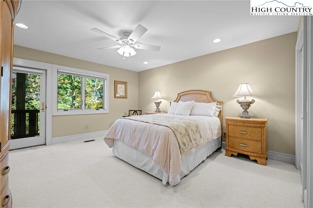 Image number 8 for the current listing