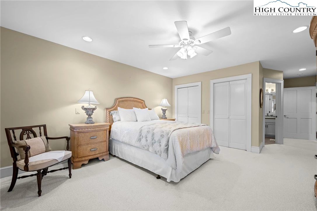 Image number 9 for the current listing