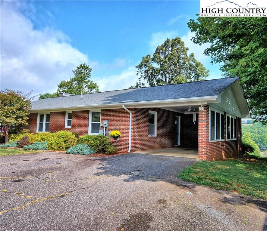 Image number 1 for the current listing