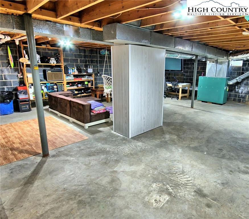 Image number 3 for the current listing
