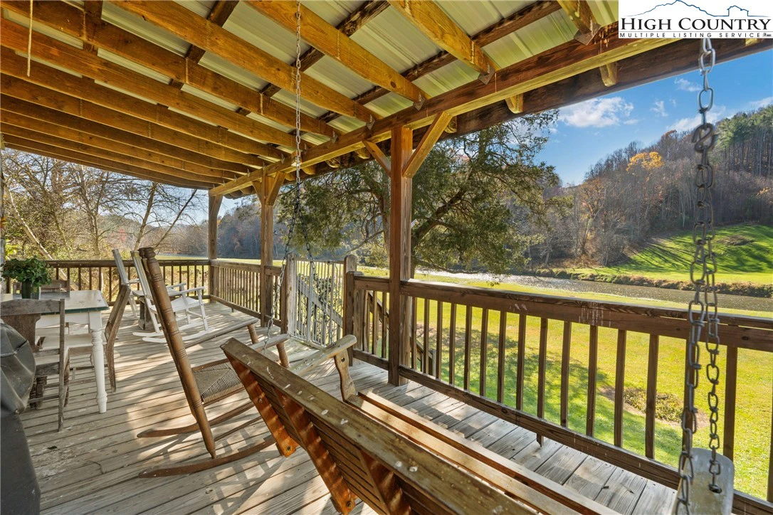 Image number 2 for the current listing