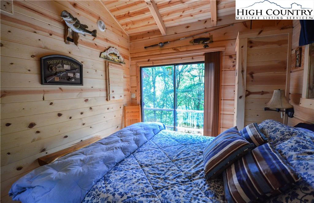 Image number 9 for the current listing