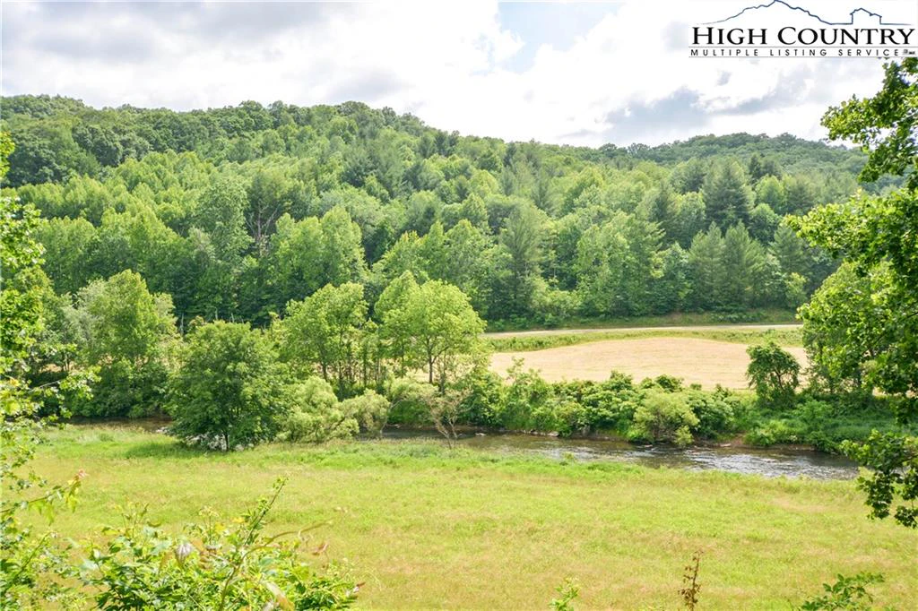 Image number 5 for the current listing