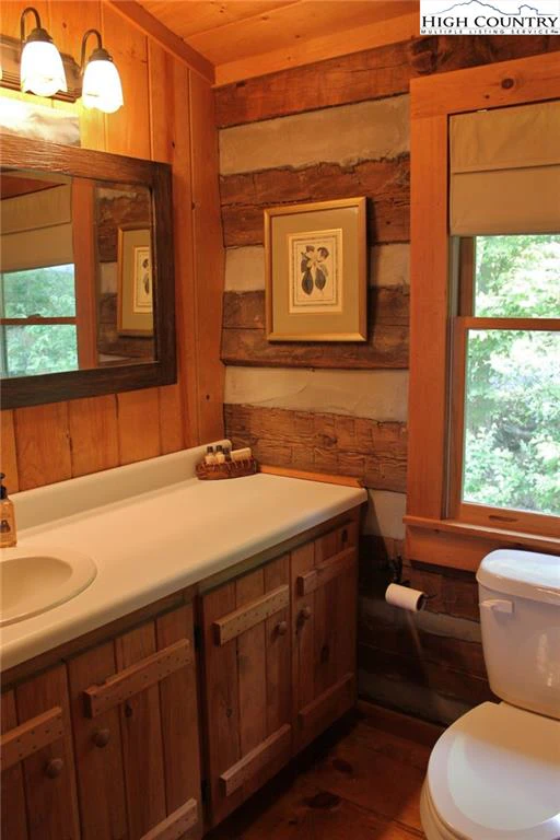 Image number 8 for the current listing