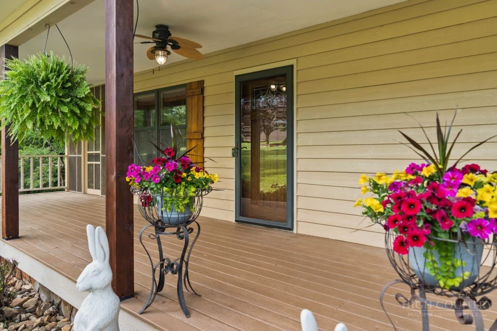 Image number 3 for the current listing