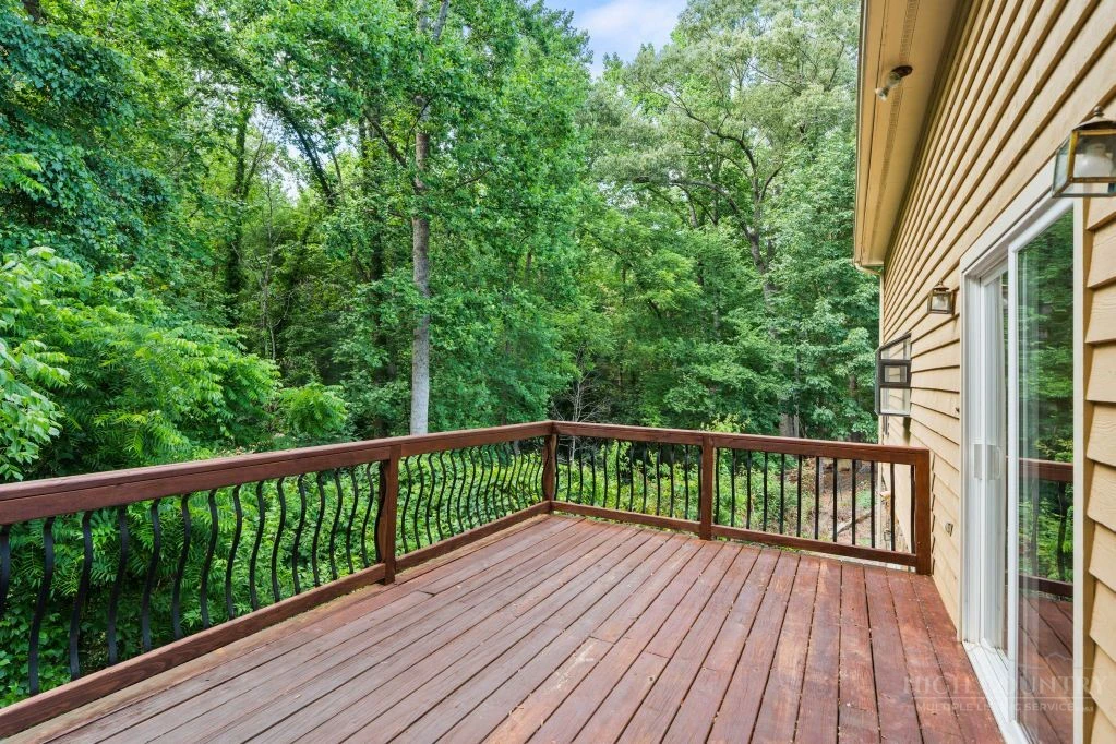 Image number 7 for the current listing