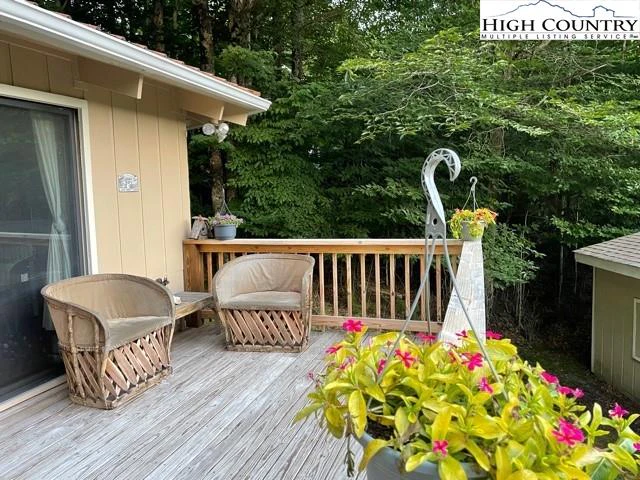 Image number 4 for the current listing