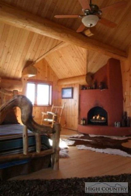 Image number 6 for the current listing