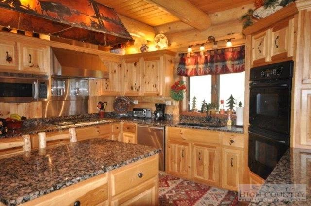 Image number 15 for the current listing