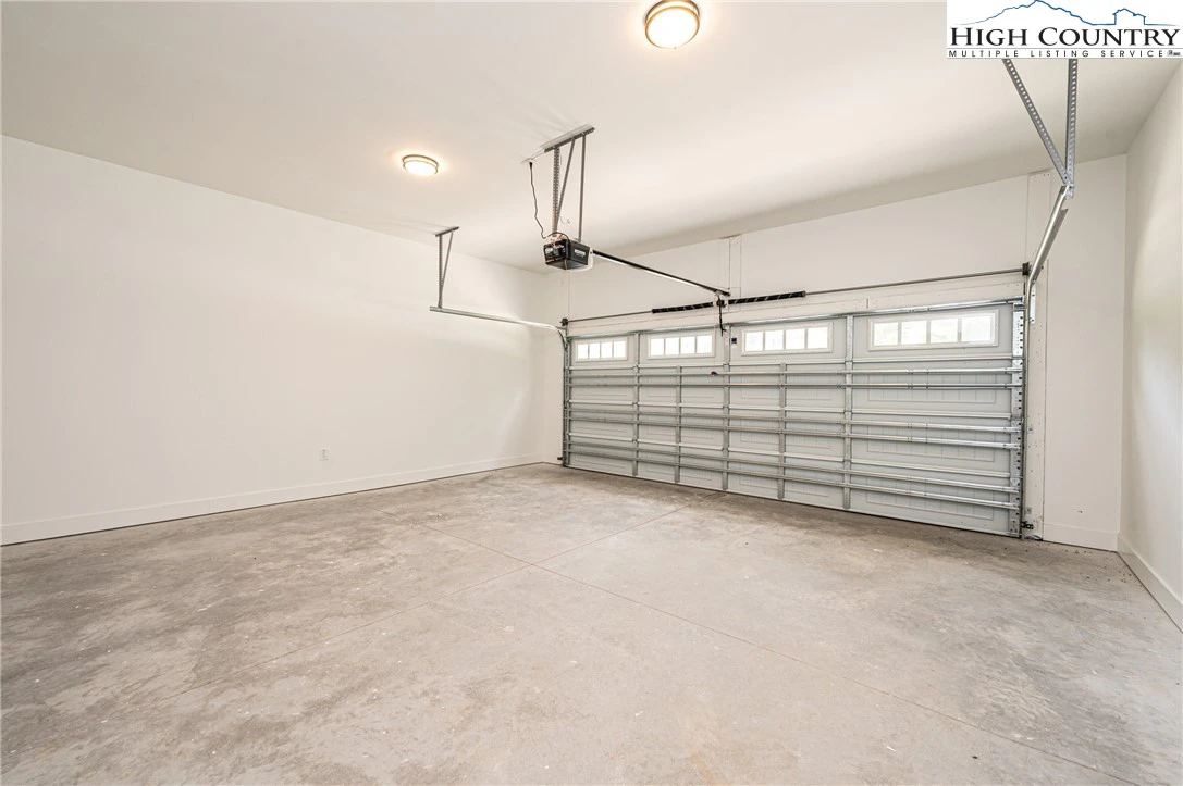Image number 8 for the current listing