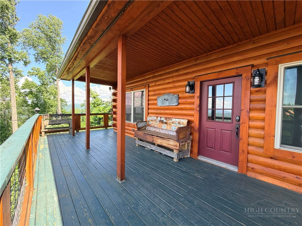 Image number 19 for the current listing