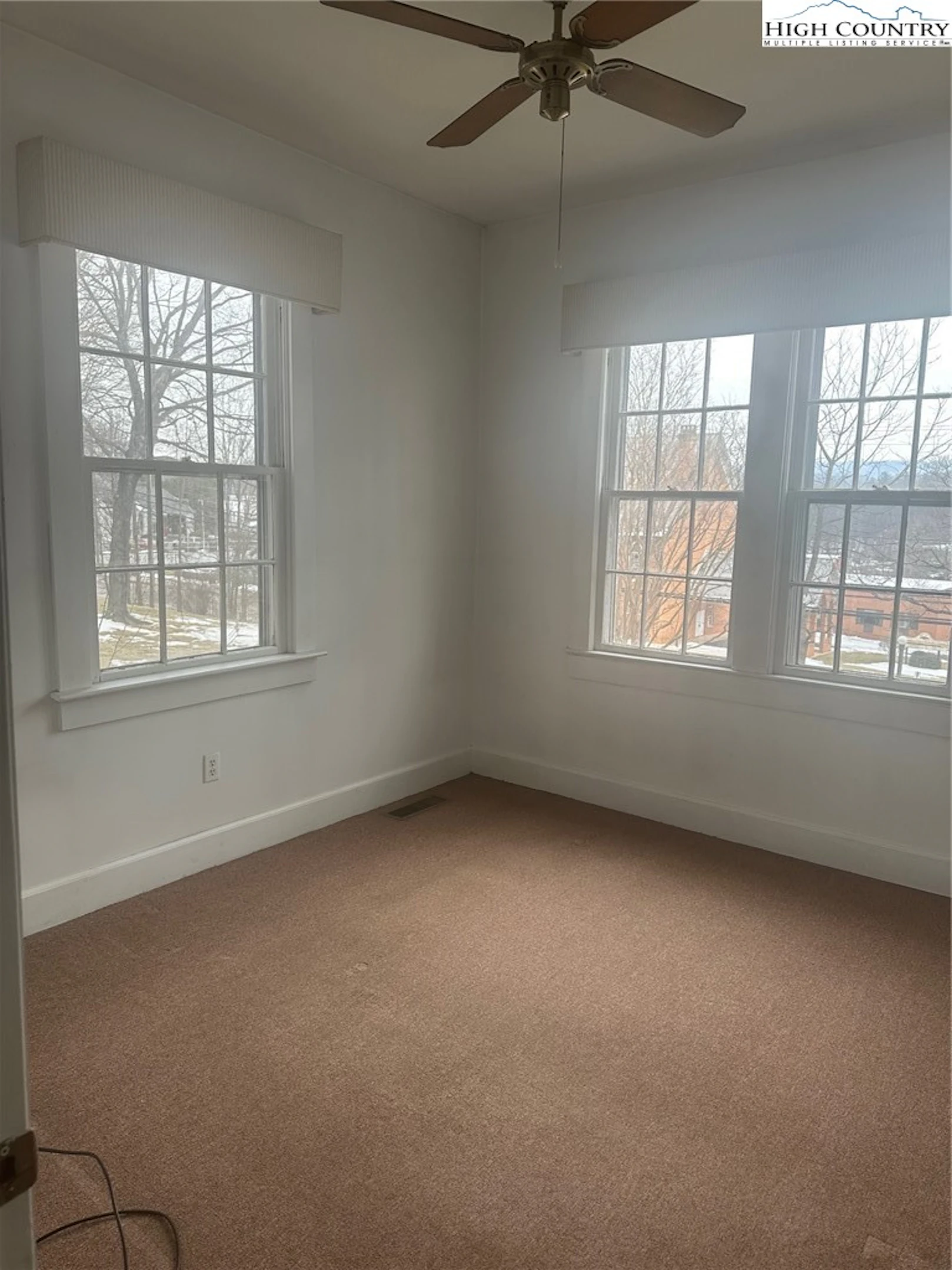Image number 6 for the current listing