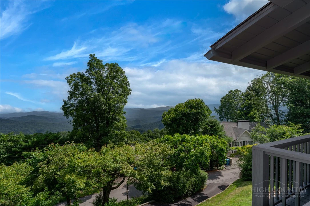 Image number 20 for the current listing