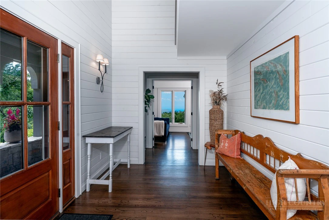 Image number 6 for the current listing