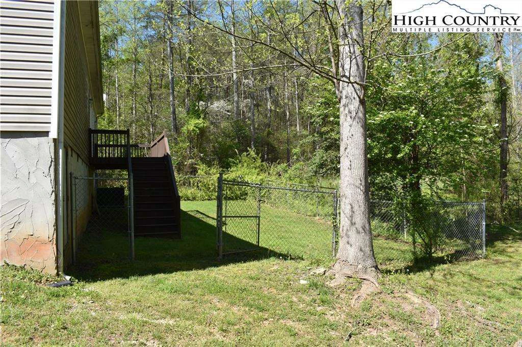 Image number 9 for the current listing