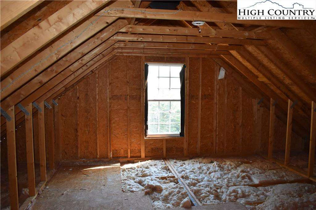Image number 7 for the current listing