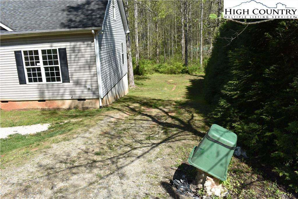 Image number 5 for the current listing