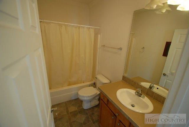 Image number 4 for the current listing