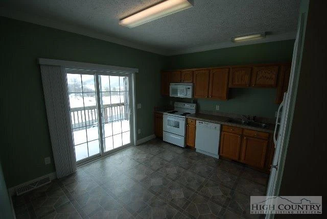 Image number 6 for the current listing