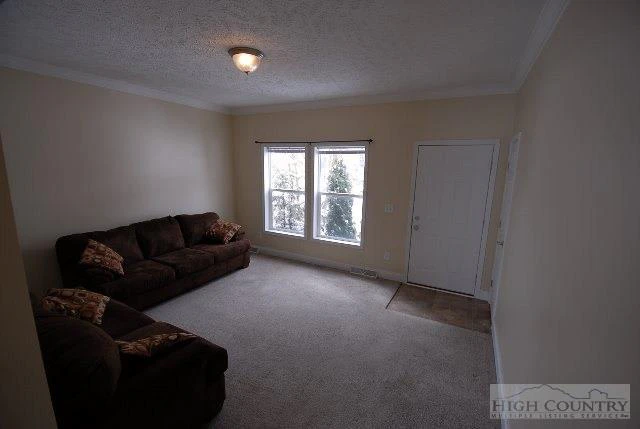 Image number 7 for the current listing