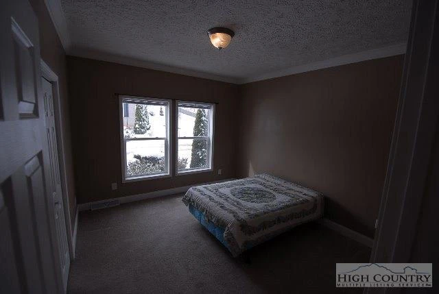 Image number 10 for the current listing