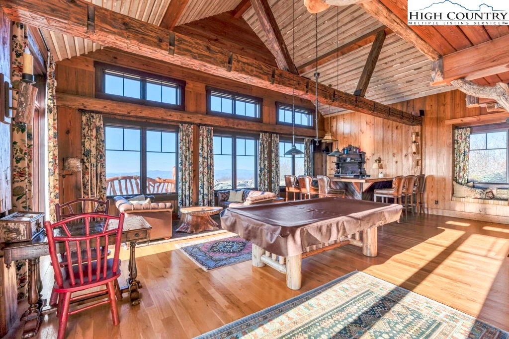 Image number 2 for the current listing