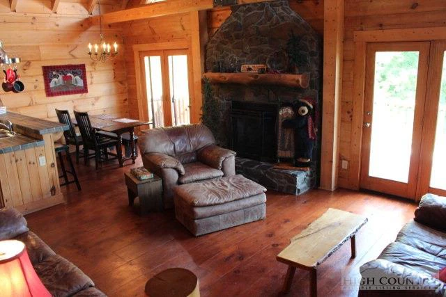 Image number 9 for the current listing