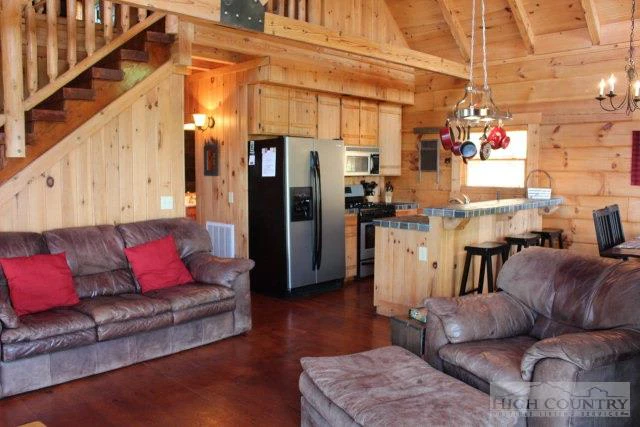 Image number 8 for the current listing