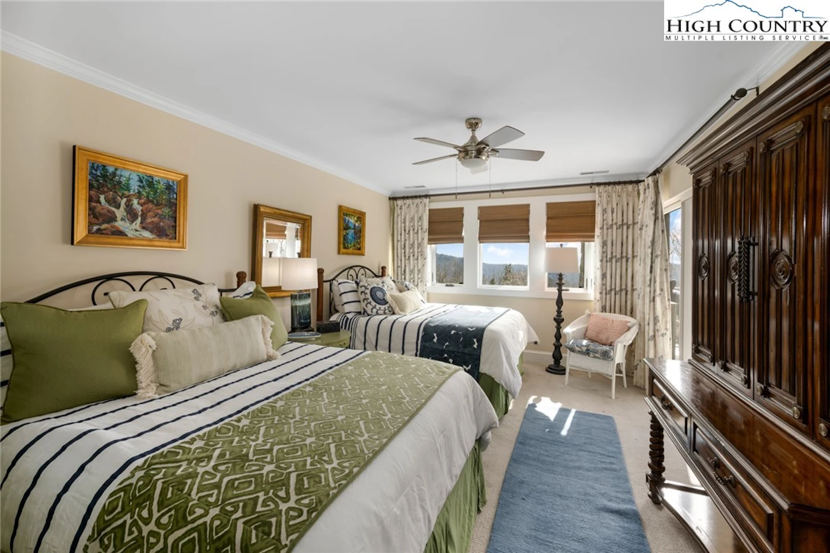 Image number 11 for the current listing