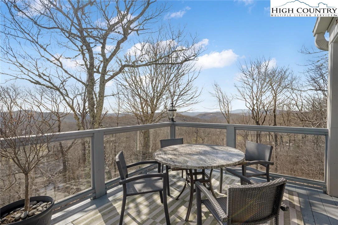 Image number 8 for the current listing