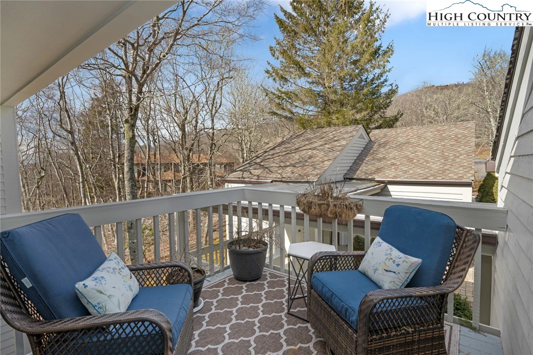 Image number 6 for the current listing