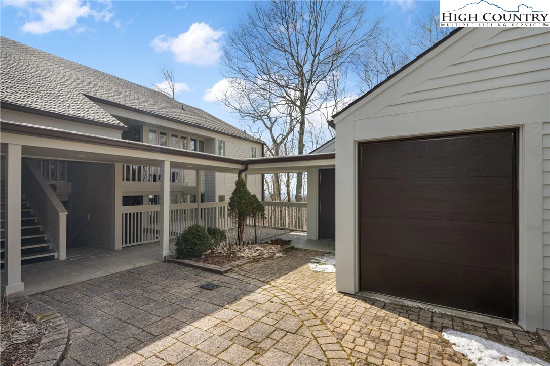 Image number 5 for the current listing