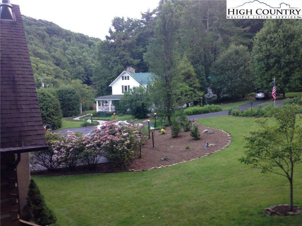 Image number 3 for the current listing