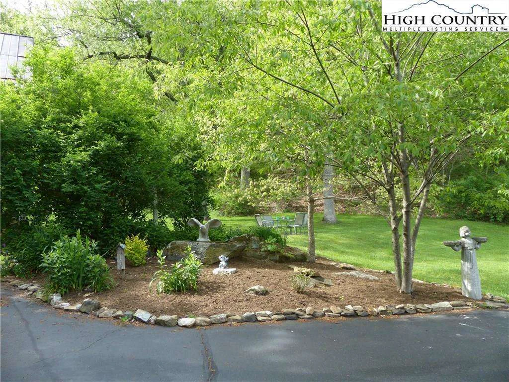 Image number 7 for the current listing