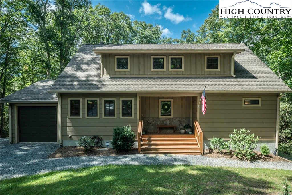 Image number 1 for the current listing