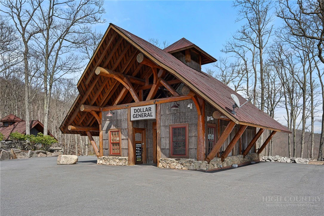 Image number 20 for the current listing