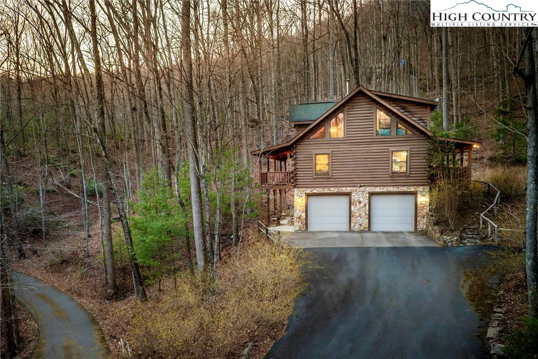 Image number 18 for the current listing