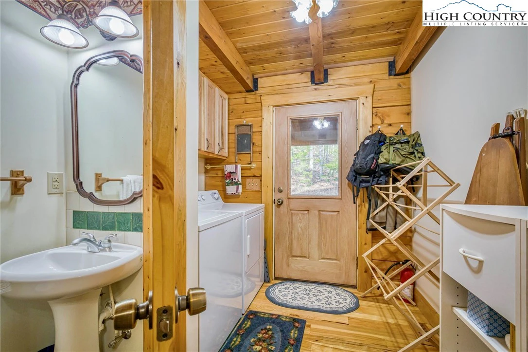 Image number 6 for the current listing