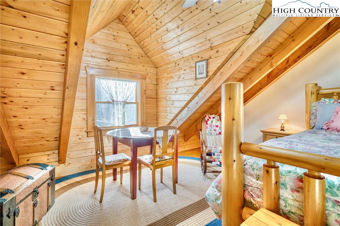 Image number 10 for the current listing