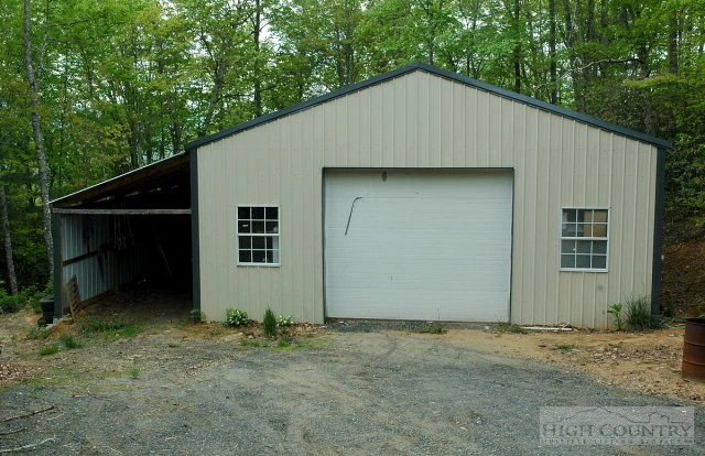 Image number 6 for the current listing