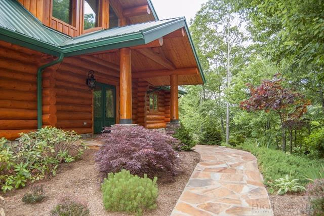 Image number 11 for the current listing