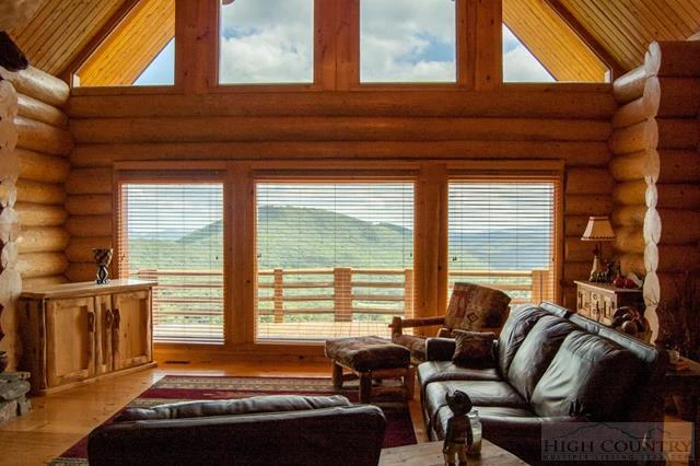 Image number 14 for the current listing
