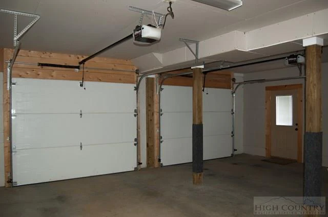 Image number 5 for the current listing
