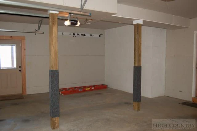 Image number 6 for the current listing