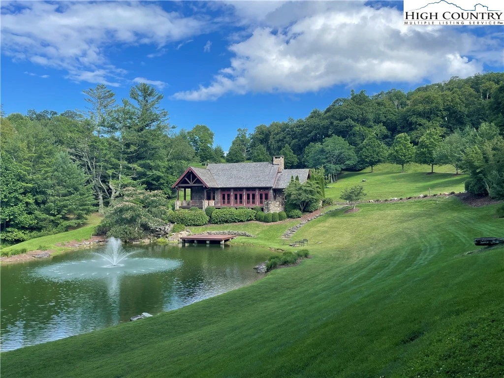 Image number 3 for the current listing