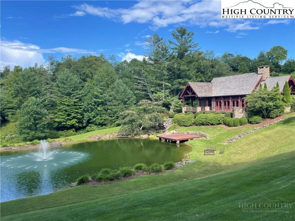 Image number 15 for the current listing
