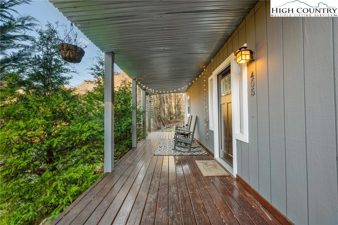Image number 15 for the current listing
