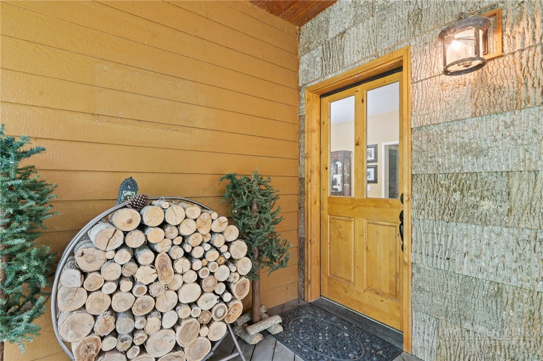 Image number 3 for the current listing