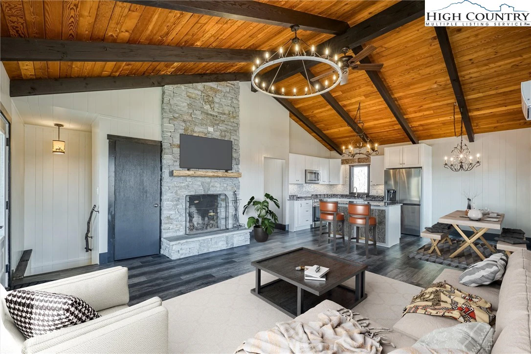 Image number 12 for the current listing
